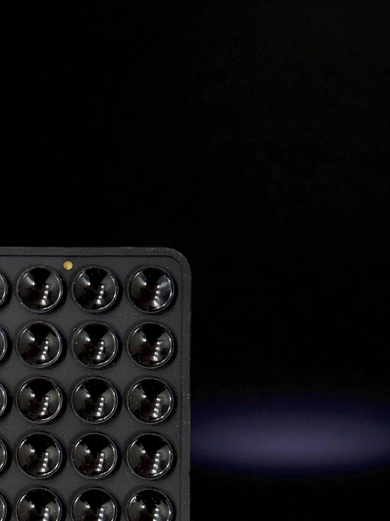 Stickit Black Adaptive Sticker