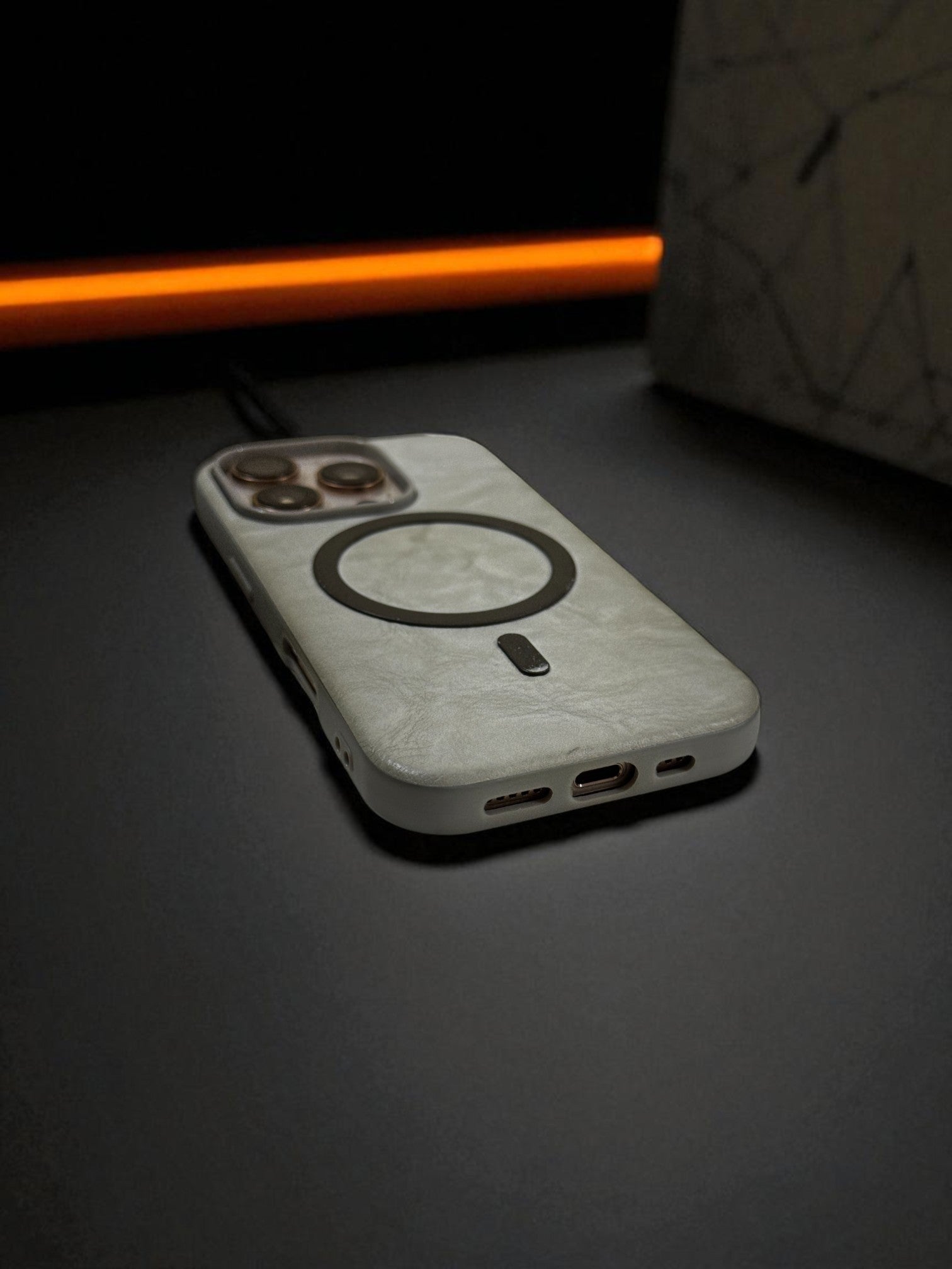 Ostand Q3 Air for iPhone